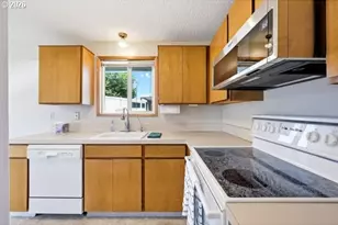 745 NE Fleming Ave, Gresham, OR 97030 - Photo 11