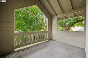 17500 NW Woodmere Ct, Beaverton, OR 97006 - Photo 25