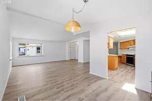 4055 Royal Ave, Eugene, OR 97402 - Photo 11