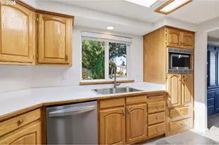 4055 Royal Ave, Eugene, OR 97402 - Photo 21