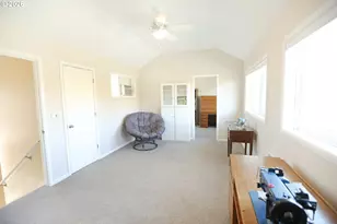 405 Elrod Ave, Maupin, OR 97037 - Photo 13