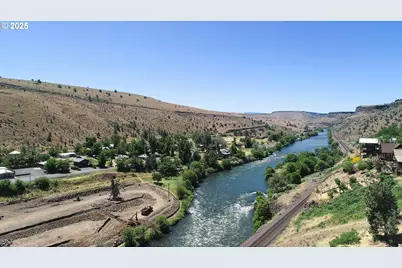 405 Elrod Ave, Maupin, OR 97037 - Photo 25