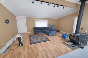 85106 Territorial Hwy, Eugene, OR 97402 - Photo 7