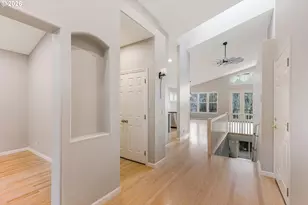 632 SE 38th Dr, Gresham, OR 97080 - Photo 5