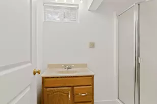 3666 NE 90th Ave, Portland, OR 97220 - Photo 27