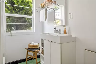 6504 N Commercial Ave #2, Portland, OR 97217 - Photo 29