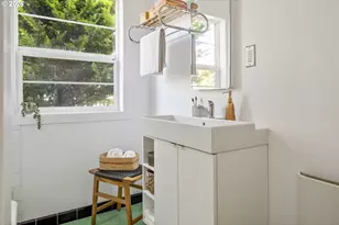 6504 N Commercial Ave, Portland, OR 97217 - Photo 29