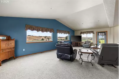 111 SW Quinney Pl, Pendleton, OR 97801 - Photo 13
