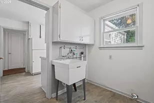 890 E 22nd Ave, Eugene, OR 97405 - Photo 19