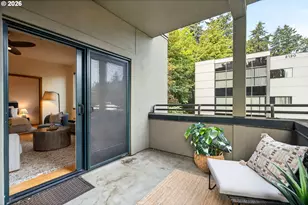 2024 SW Howards Way, Portland, OR 97201 - Photo 25