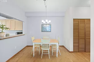 2024 SW Howards Way, Portland, OR 97201 - Photo 7