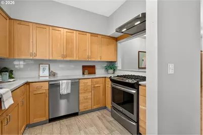 2024 SW Howards Way #405, Portland, OR 97201 - Photo 11