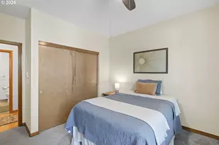 2024 SW Howards Way, Portland, OR 97201 - Photo 19