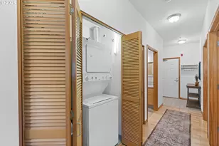 2024 SW Howards Way, Portland, OR 97201 - Photo 21