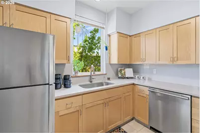 2024 SW Howards Way #405, Portland, OR 97201 - Photo 9