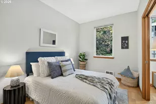 2024 SW Howards Way, Portland, OR 97201 - Photo 17