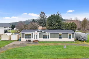 4 Nature Loop, Cathlamet, WA 98612 - Photo 1