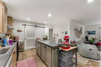 222 NW Broc Dr, Winston, OR 97496 - Photo 9