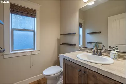 5102 E Longest Dr, Newberg, OR 97132 - Photo 17