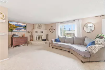 1135 SW 1st Ave, Mill City, OR 97360 - Photo 9