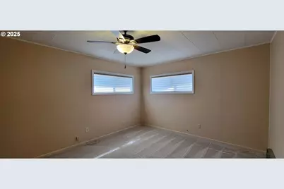 76376 River Rd, Oakridge, OR 97463 - Photo 25