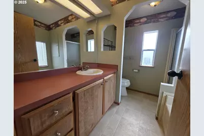 1402 Pioneer Way, Forest Grove, OR 97116 - Photo 23