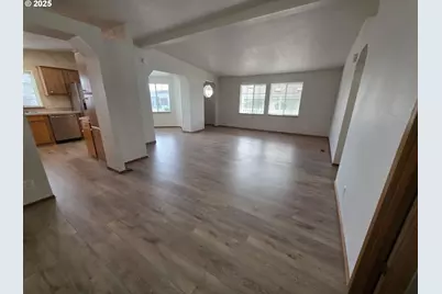 1402 Pioneer Way, Forest Grove, OR 97116 - Photo 17