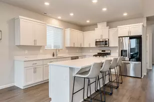 1663 NW Edgar St, McMinnville, OR 97128 - Photo 13