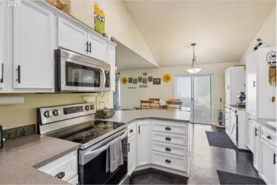 40348 Therese St, Sandy, OR 97055 - Photo 11