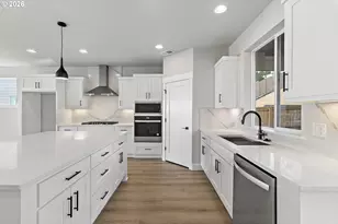 12159 SW Autumnview St, Tigard, OR 97224 - Photo 15