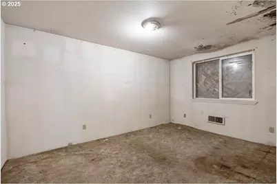 9020 Elk Creek Rd, Trail, OR 97541 - Photo 19