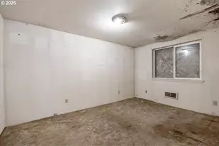 9020 Elk Creek Rd, Trail, OR 97541 - Photo 19