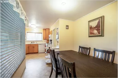 190 Hunsaker Ln, Eugene, OR 97404 - Photo 11