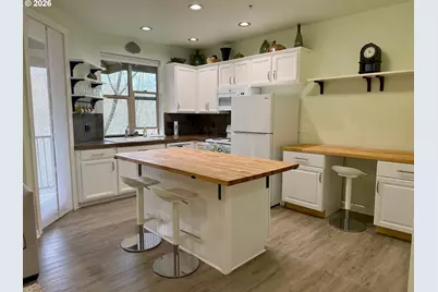 37071 Dubarko Rd #8, Sandy, OR 97055 - Photo 3