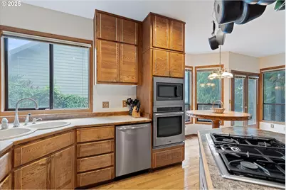 10125 SW 72nd Ave, Portland, OR 97223 - Photo 7