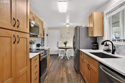 242 NW Ione St, Dundee, OR 97115 - Photo 15