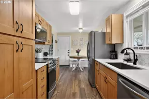 242 NW Ione St, Dundee, OR 97115 - Photo 15