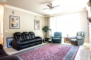 2380 NW Glenmar Dr, Roseburg, OR 97471 - Photo 5