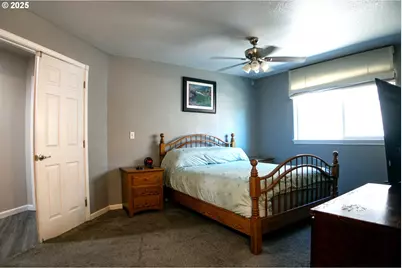 2380 NW Glenmar Dr, Roseburg, OR 97471 - Photo 7