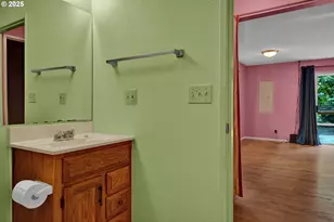 11406 E Mapleton Rd, Mapleton, OR 97453 - Photo 13