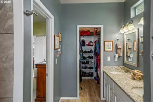 860 N 2nd St, Silverton, OR 97381 - Photo 21