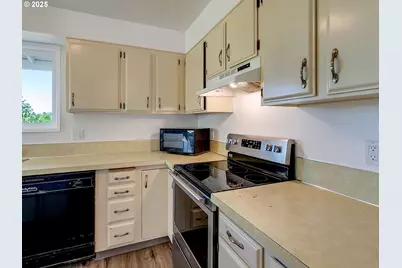 22805 SW Highland Dr, Sherwood, OR 97140 - Photo 17