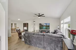 1218 W C St, Rainier, OR 97048 - Photo 5