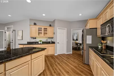 10565 SW Cormorant Dr, Beaverton, OR 97007 - Photo 17