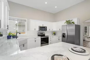 609 NE 115th Cir, Vancouver, WA 98685 - Photo 3