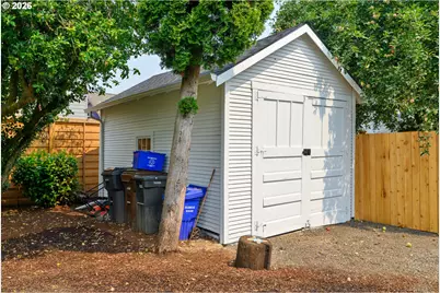240 E Clarendon St, Gladstone, OR 97027 - Photo 41