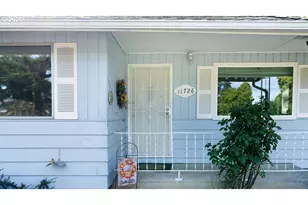 11726 SE Oak St, Portland, OR 97216 - Photo 3