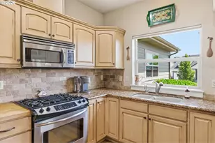 410 NW Byers Ln, Dallas, OR 97338 - Photo 15