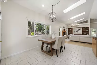 3083 Skyview Ln, Eugene, OR 97405 - Photo 9