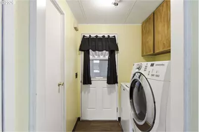 21100 NE Sandy Blvd #83, Fairview, OR 97024 - Photo 21